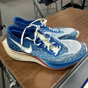 Nike ZoomX Vaporfly NEXT%